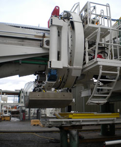 Vacuum segment erector