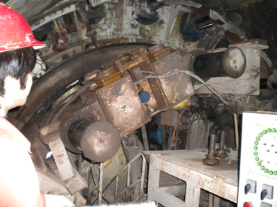 Operation of the mechanical segment erector