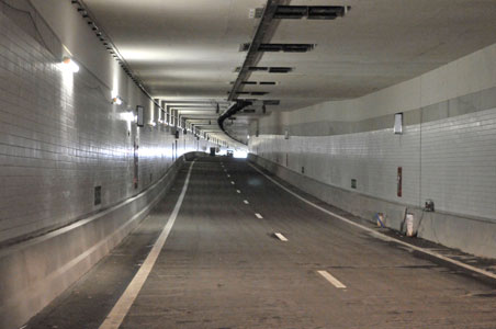 Concrete was poured underwater and cast on an inclined plane, a European first