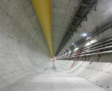 First drive of Miami's undersea port tunnel...... p4